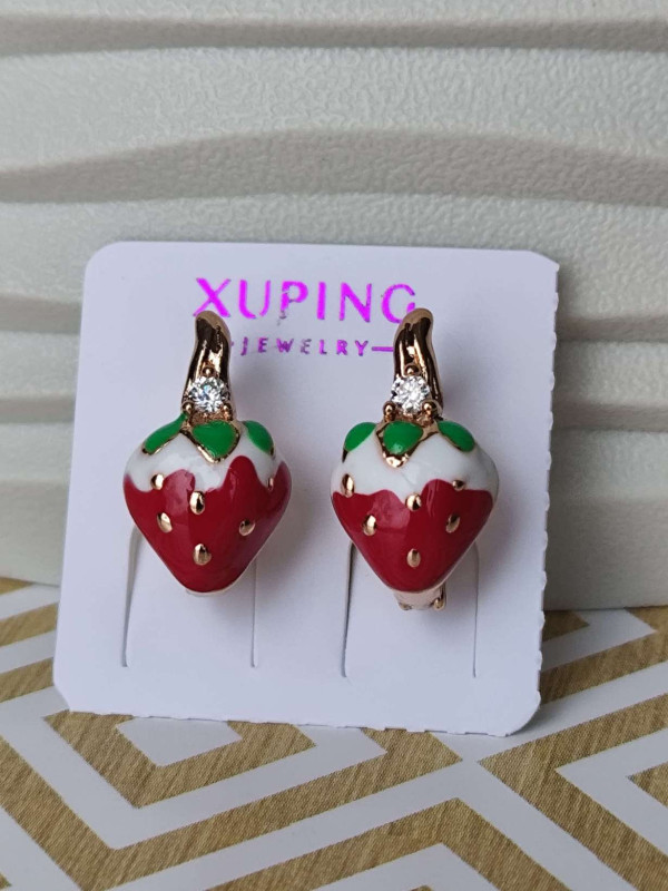 Сережки дитячі полунички з камінцем, кольорова емаль