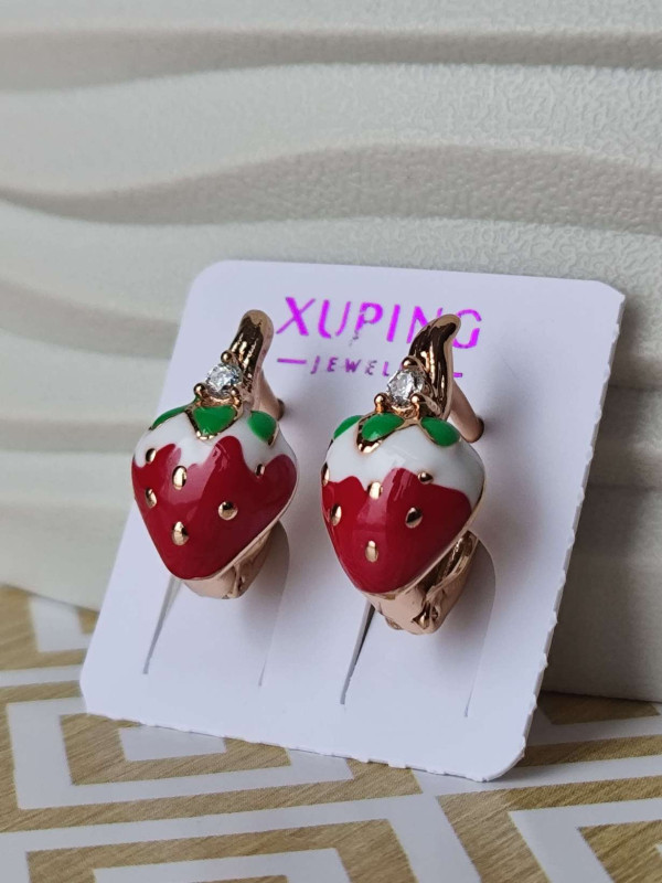 Сережки дитячі полунички з камінцем, кольорова емаль