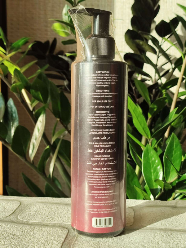 Парфумований лосьйон для тіла, аромат за мотивами Black Opium Over Red (200 мл)